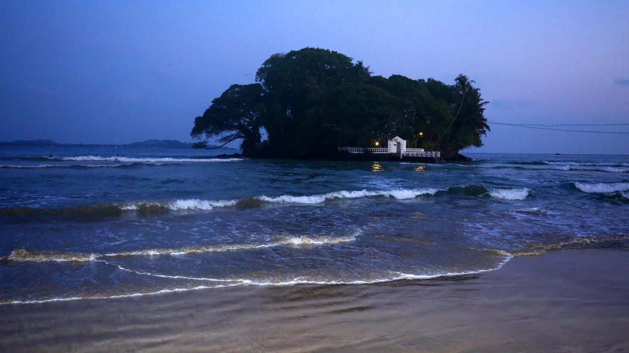 Twenty Two Binaweli Hotel Weligama Exterior photo