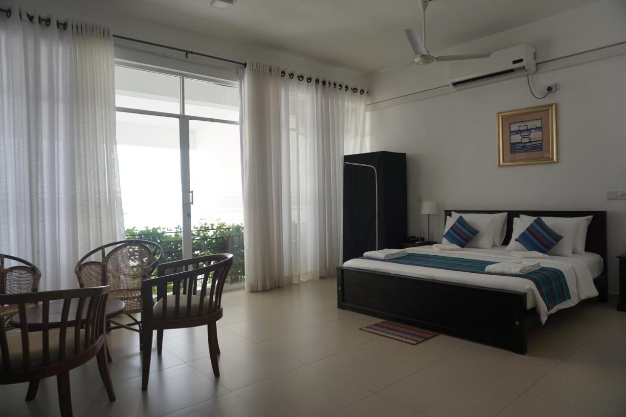 Twenty Two Binaweli Hotel Weligama Exterior photo
