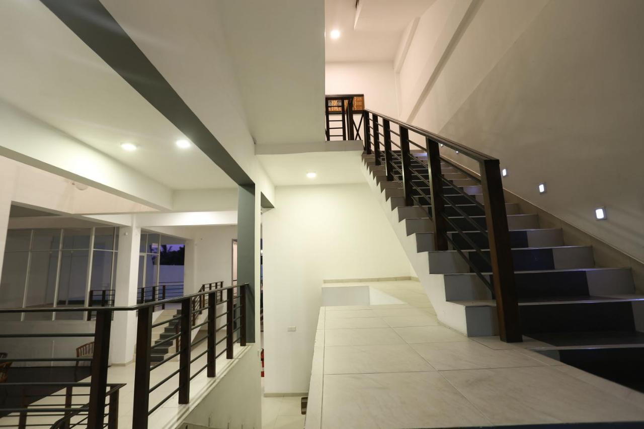 Twenty Two Binaweli Hotel Weligama Exterior photo