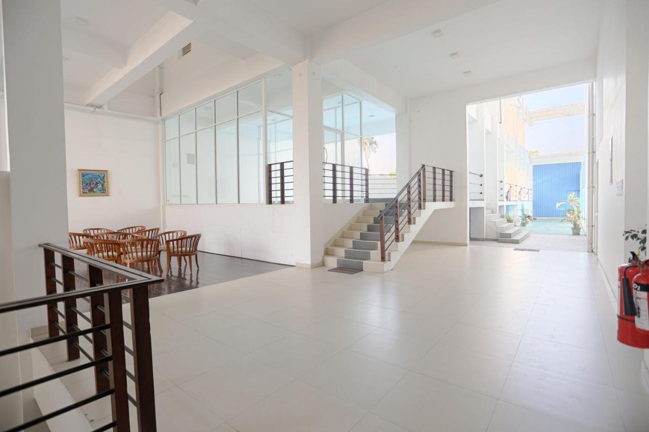 Twenty Two Binaweli Hotel Weligama Exterior photo