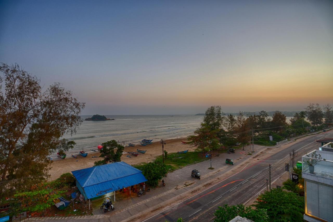Twenty Two Binaweli Hotel Weligama Exterior photo